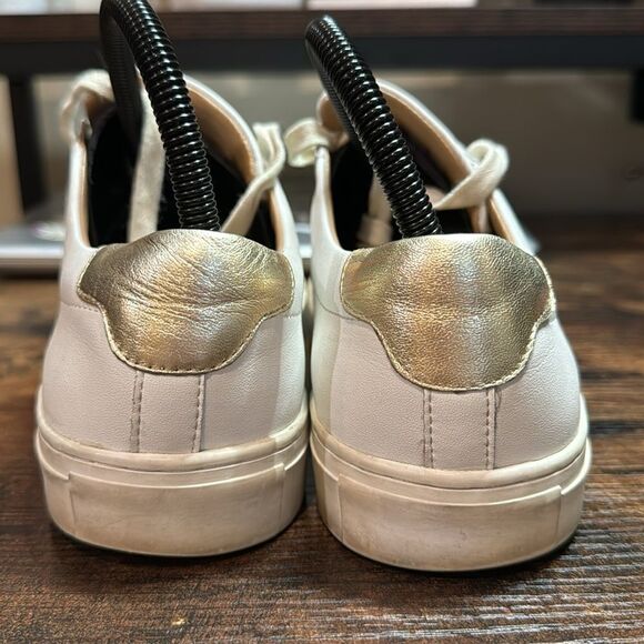 Banana Republic White Leather sneakers size 8.5 - Picture 2 of 10